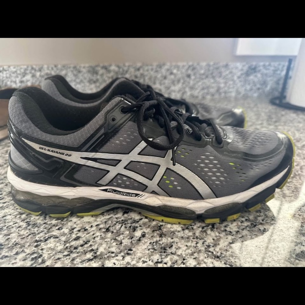 ASICS Men's Black and Gray Athletic Shoes